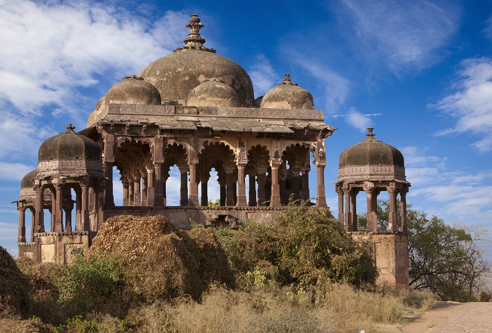 India's architecture is influenced by many ethnic and religious groups, the influences of which are seen in the well-preserved ruins