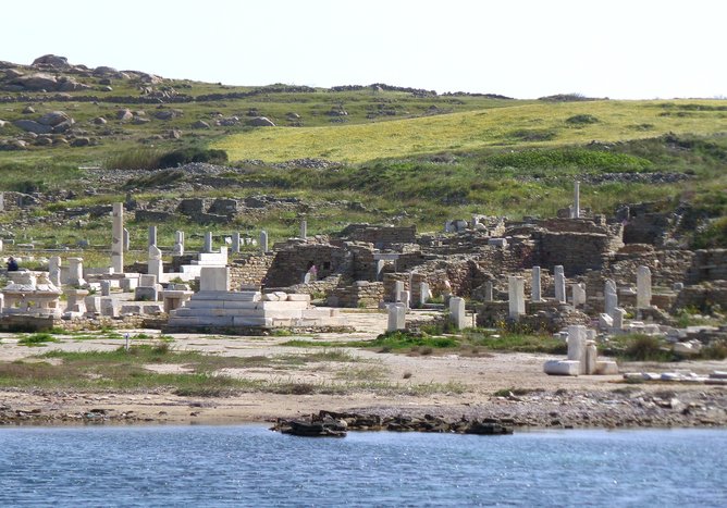 Approaching Delos by ferry
