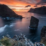 Sunset over the water 