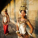 Enjoy an mesmerizing Apsara dance performance in Siem Reap