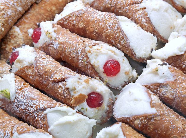 Sicilian Cannolis with sweet filling