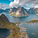 A summer evening in the village of Reine