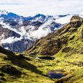 Spectacular mountain scenery in the Sacred Valley © Kiki Deere