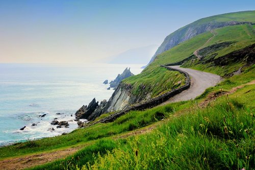 Road along Ireland's western edge to Slea Head