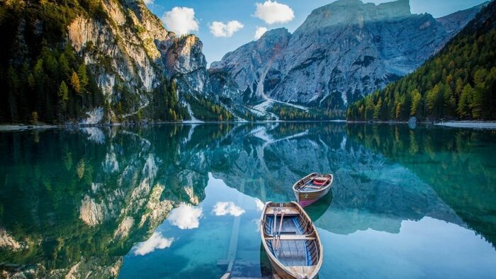 1-Day Experience – Easy Hike Around Lago di Braies