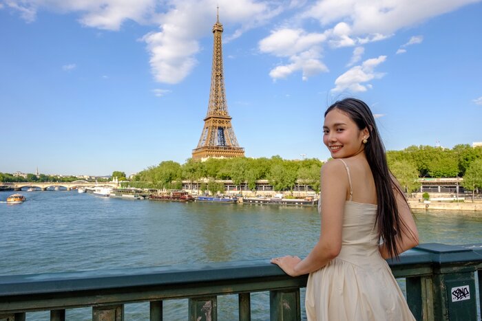 Photoshoot in the Heart of Paris - Eiffel Tower