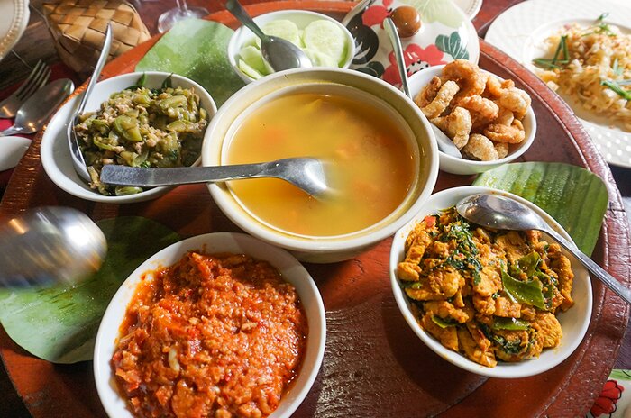 Half Day Fun Cooking Experience With a Local Lanna Family