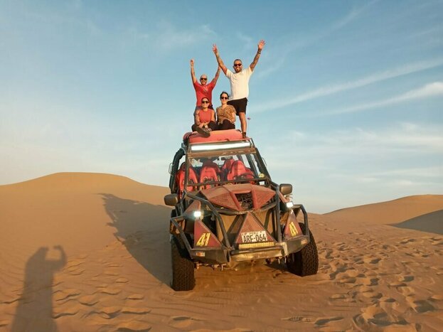 Private transfer to {{end_location}}: Huacachina Adventure