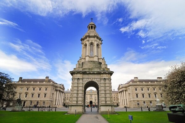 Trinity Trails & Book of Kells Guided Tour