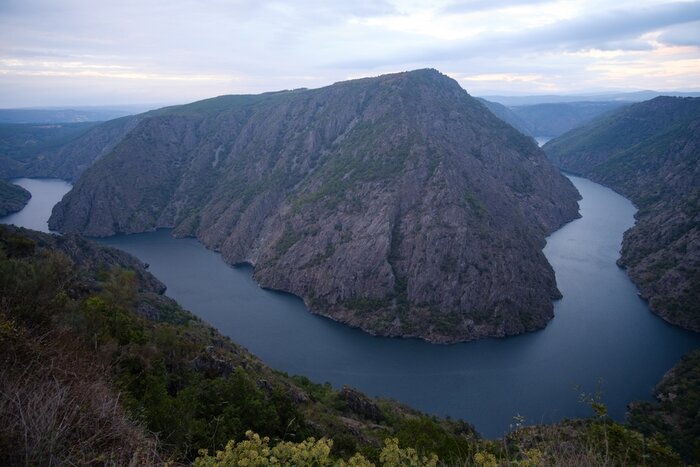 Ribeira Sacra Unveiled: River Cruise, Winery & Galician Lunch