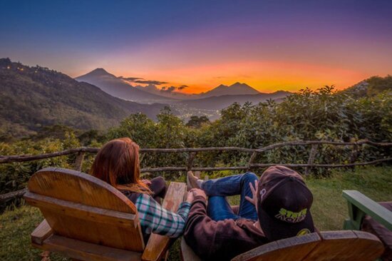 Earth Lodge Hike (stay overnight)