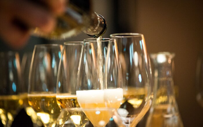 Famous Champagne Houses & Sightseeing in Reims- Private group