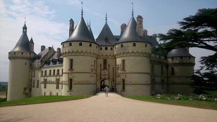 Chaumont-sur-Loire (Entrance Tickets Included)