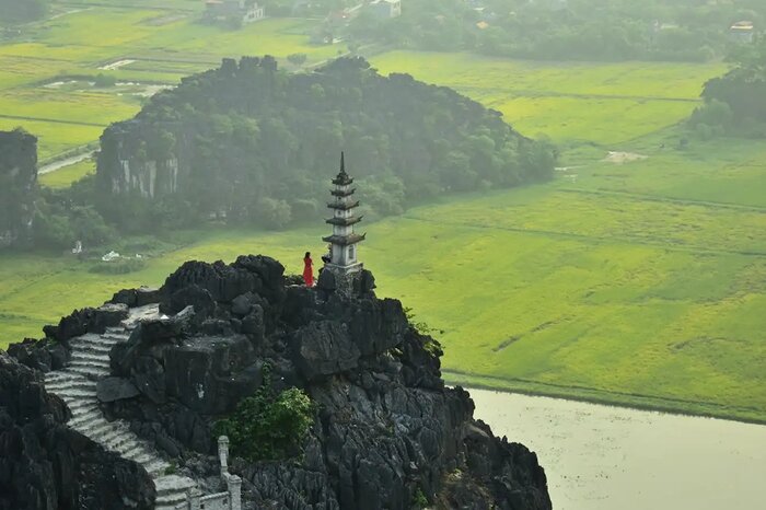 Hanoi - Ninh Binh - Hoa Lu, Ancient Capital - Mua Cave - Tam Coc Boat Trip