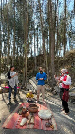 Stop over visits at Sonidos del Andes with Vicente Rayo & Pisac Village