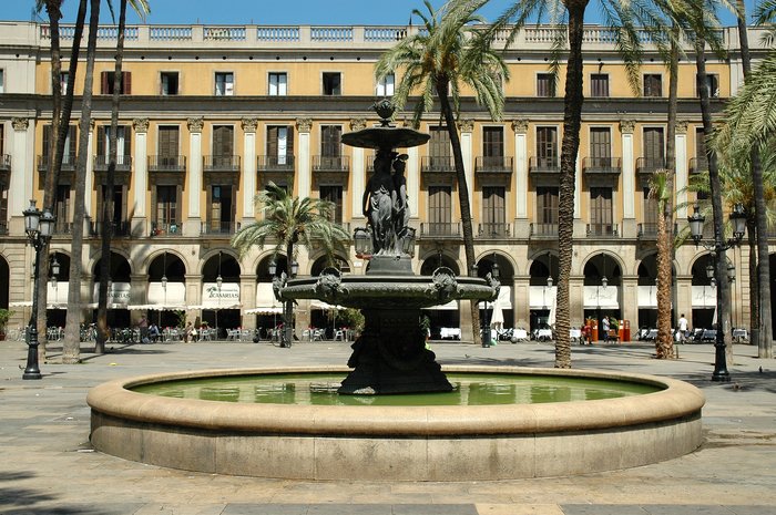 Barcelona private guided walking tour of the Gothic quarter & Picasso Museum