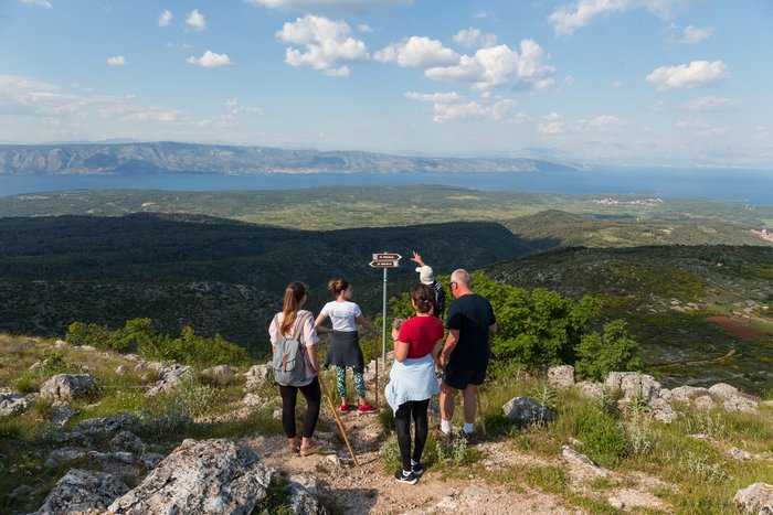 Hiking and discovering hidden treasures of Hvar