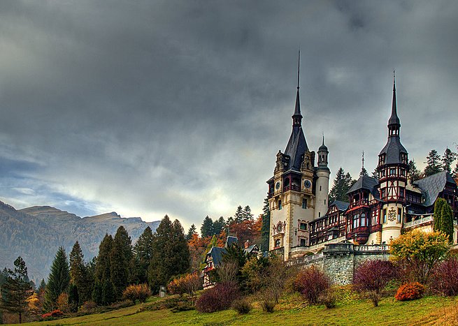 Day trip to Peles Castel, Bran Castle and Brasov Medieval City