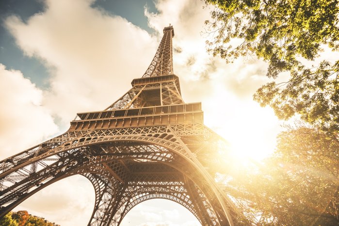 Eiffel Tower skip the line summit tour (small group/2h)