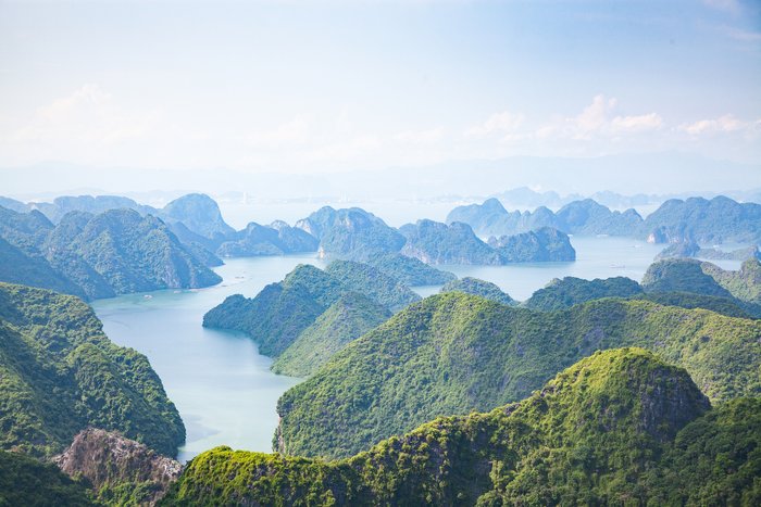 Discover Viet Hai village and Ba Trai Dao beach (Capella)