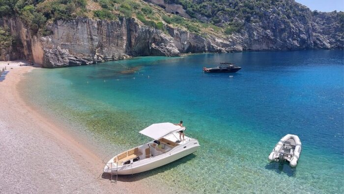 Boat tour in Himare