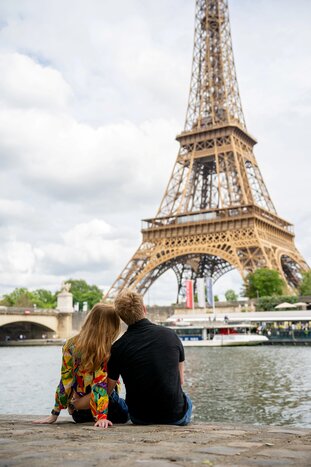 Photoshoot in the Heart of Paris - Eiffel Tower