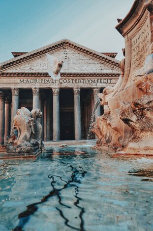 Exclusive Private Guided Visit of Rome Highlights with Pantheon Entry & Trevi Fountain