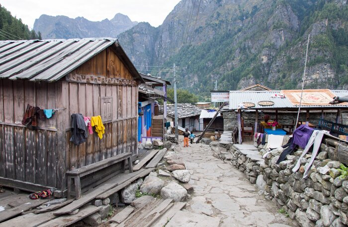 Drive from Besisahar to Chame(2670 m / 5-6 hrs)