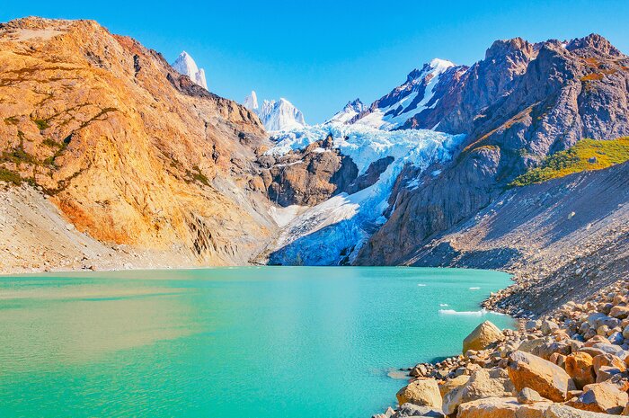 Hike to the mountains and lakes of Los Glaciares National Park