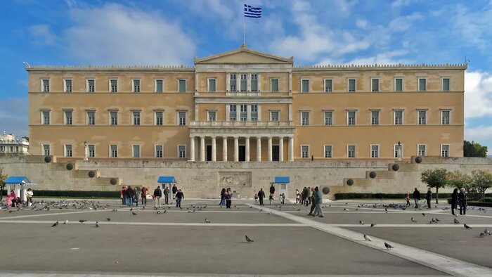 Athens Highlights Private Guided Walking Tour with a Local