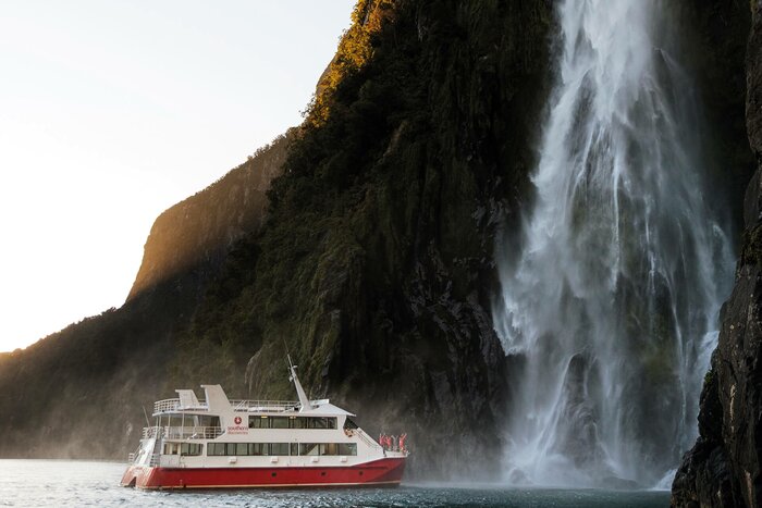 Milford Sound Coach - Cruise from Queenstown