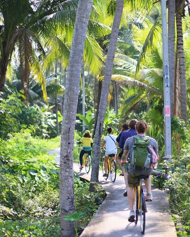 Exploring Bangkok with a Bicycle and Boat!