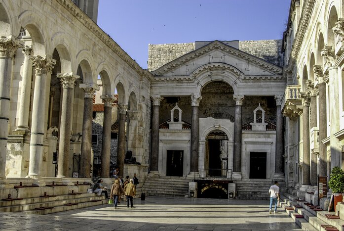 Explore Split, Diocletian's palace and transfer to Dubrovnik