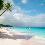 The white sands and turquoise seas of Isla Barú