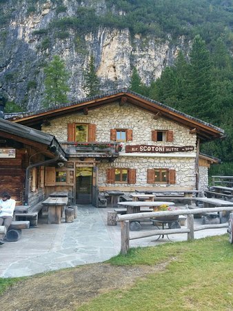 Hike to Rifugio Scotoni