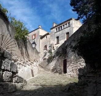 Baux de Provence Castle & Quarries of Lights (Combined ticket)