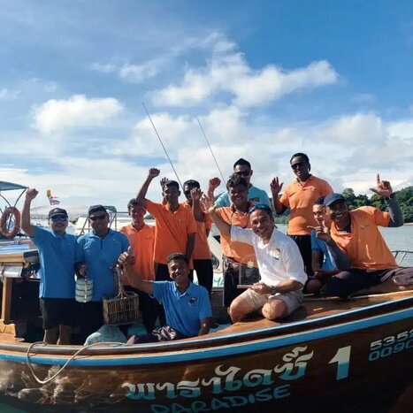 Half-day Fishing with Locals (Paradise)