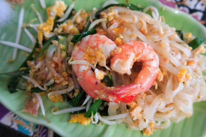 Traditional Thai Cooking Class with Market or Herb Garden Tour!