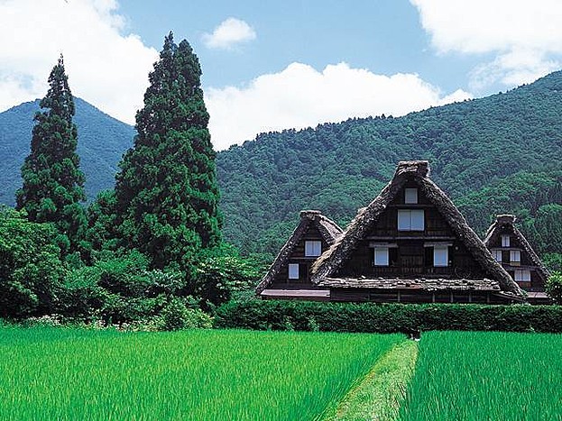 Full Day Shirakawa-go Tour From Kanazawa to Takayama