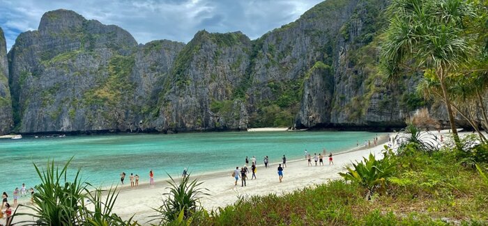 Phi Phi – Bamboo Island by speedboat joining tour