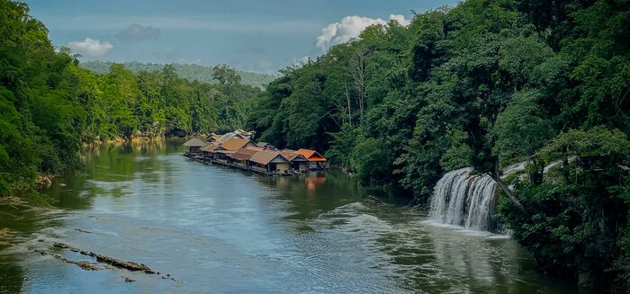 Sai Yok Yai waterfall - National park – Lawa cave