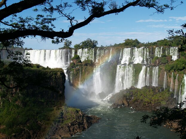 Buenos Aires to Iguazu Falls Private Day Trip with Airfare