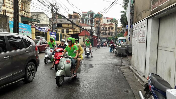 Hanoi street food on Vespa 