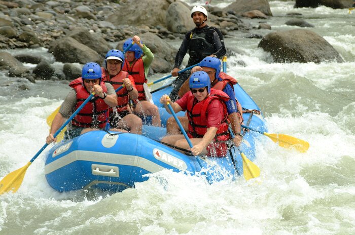 Pacuare River – Biking 43km/27mi + Rafting 10km/6mi