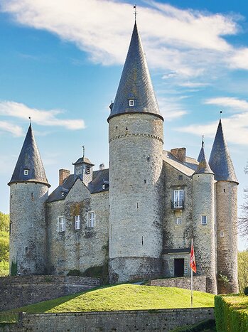 Castle sightseeing day trip from Dinant
