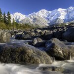 Discover the spectacular Kaikōura coast, and allow time for a detour to visit Hanmer Springs