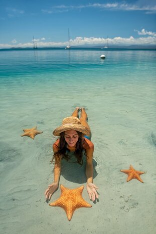 Isla Colón Unveiled: A Boat Journey Through Bocas’ Best-Kept Secrets