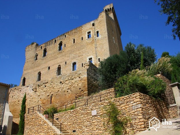 Highlights of Provence : Chateauneuf du Pape and Luberon