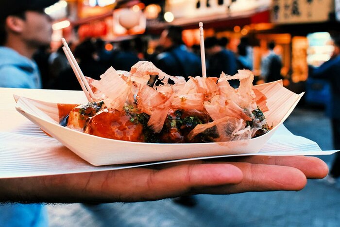 Evening Chiang Mai Street food tour by Tuk Tuk (N)