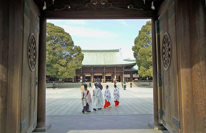 Meiji Jingu Shrine with Private Guide